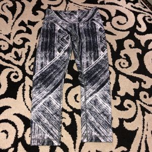 Lululemon Athletica Black and White Cropped Pants